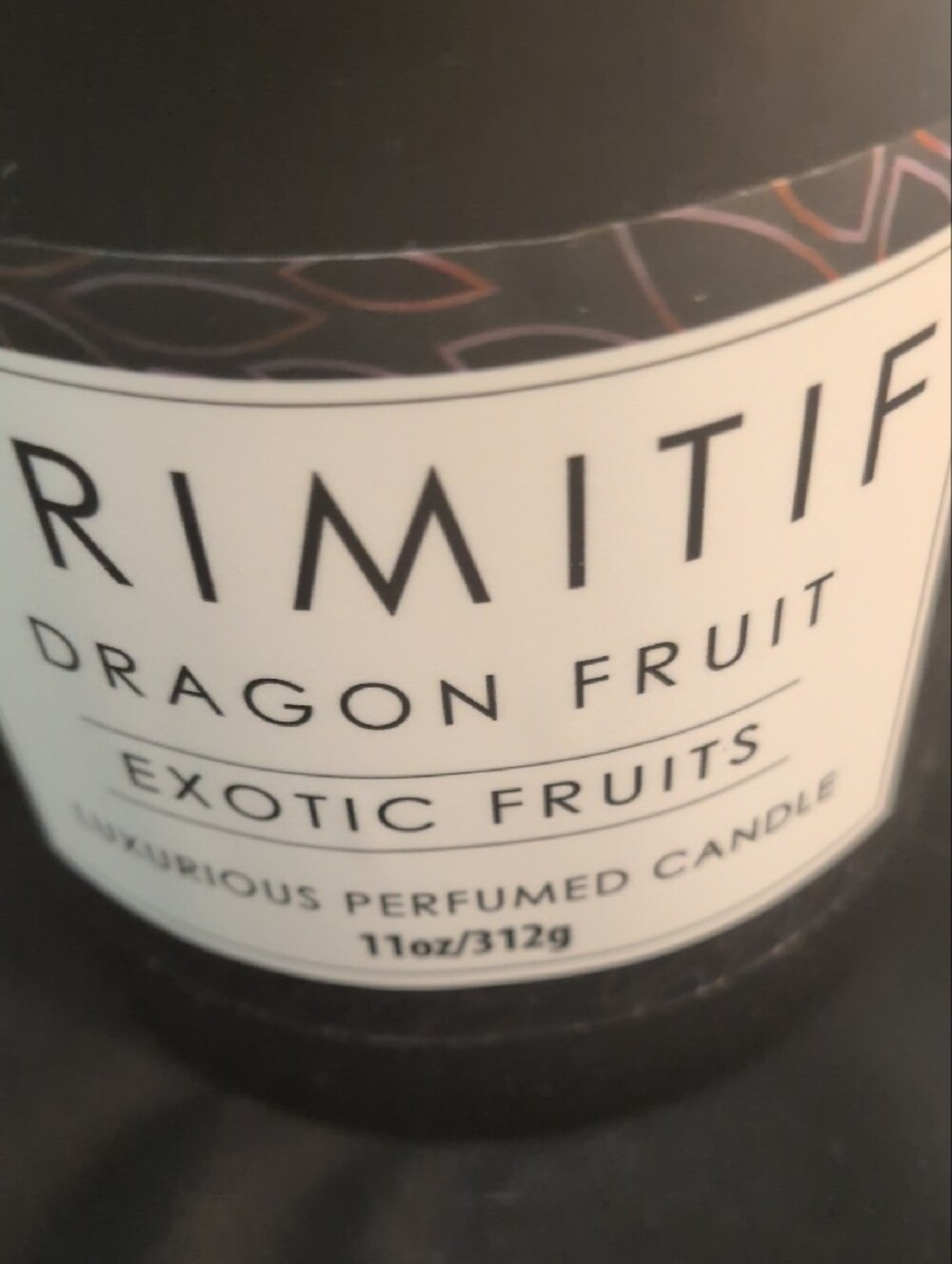 Izzy And Oliver Primitif Dragon Fruit Scented Candle - Picture 3 of 10